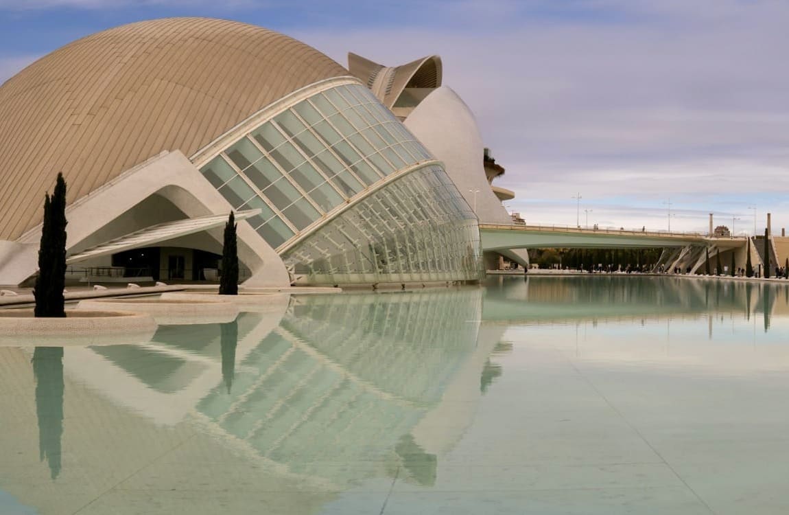 Valencia upbeat about expanded Air Transat service